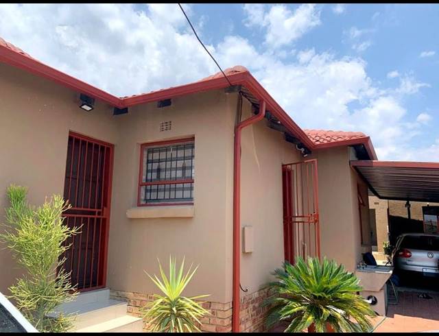 3 BEDROOM PROPERTY TO RENT IN COSMO CITY
